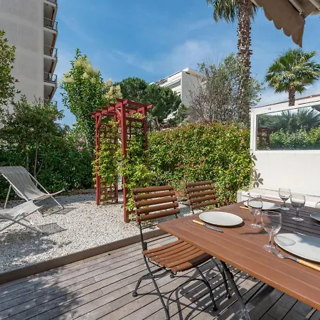 Schneider By Interhome شقة *