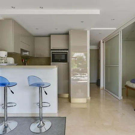 Schneider By Interhome شقة